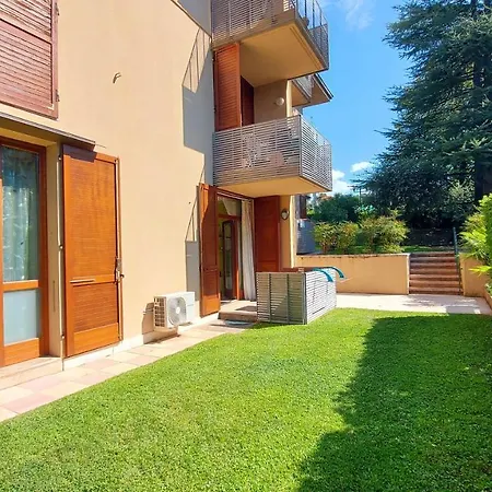 Colors Pool 公寓 *