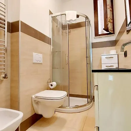 Colors Pool 公寓 *